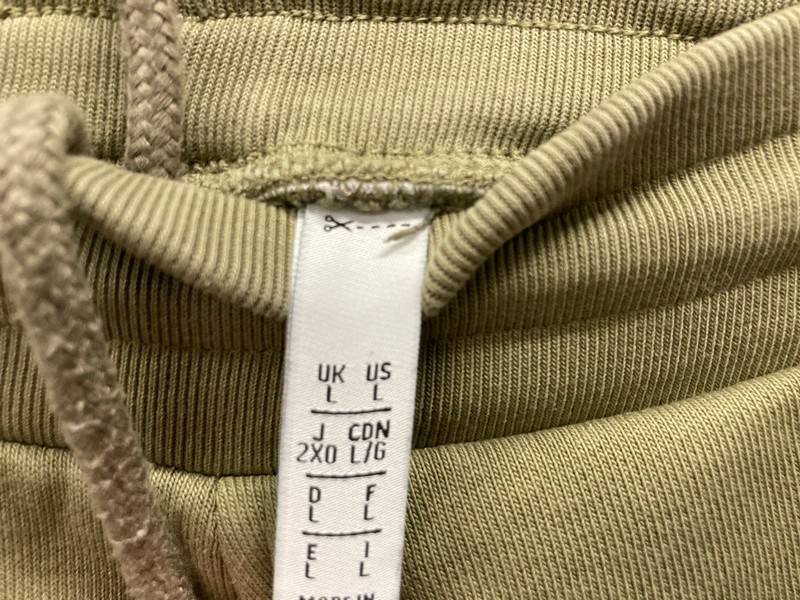 Lot 511  
            Nottingham SR9 - Delivery Only 

                
ADIDAS GREEN LOGO CUFFED JOGGERS UK SIZE L - Image 2