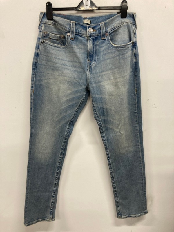 Lot 513  
            Nottingham SR9 - Delivery Only 

                
TRUE RELIGION ROCCO RELAXED SKINNY BLUE JEANS UK SIZE 32/32 - Image 4