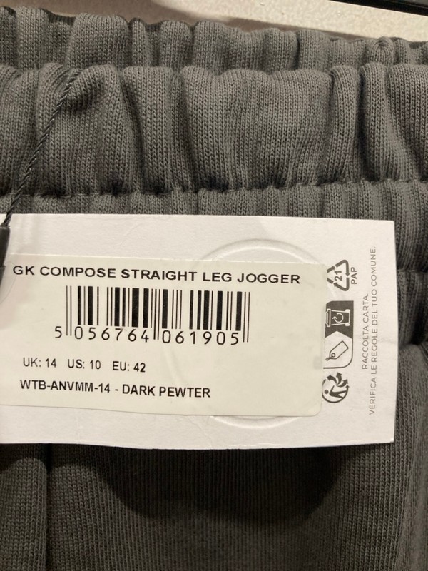 Lot 515  
            Nottingham SR9 - Delivery Only 

                
WOMENS GYM KING COMPOSE STRAIGHT LEG BLACK JOGGERS UK SIZE 14 - Image 2