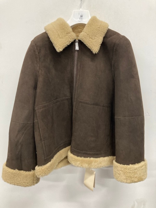 Lot 531  
            Nottingham SR9 - Delivery Only 

                
SHEEPSKIN  ITALIAN MERINO SHEARLING BROWN JACKET UK SIZE M