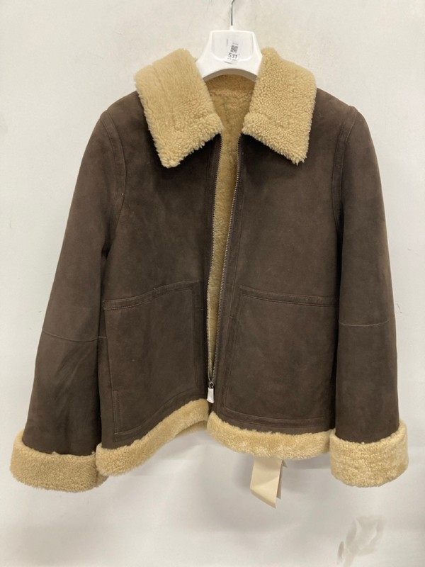 Lot 531  
            Nottingham SR9 - Delivery Only 

                
SHEEPSKIN  ITALIAN MERINO SHEARLING BROWN JACKET UK SIZE M - Image 4