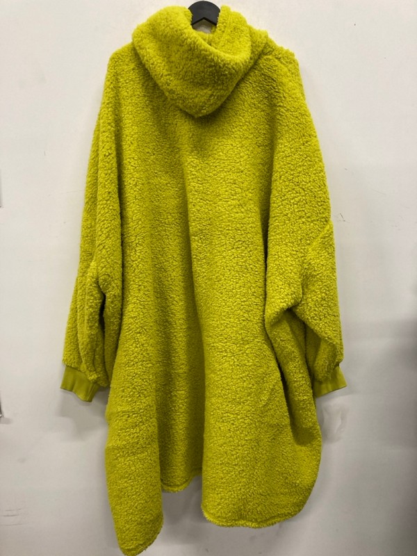 Lot 533  
            Nottingham SR9 - Delivery Only 

                
BADRHINO THE GRINCH ONESIE UK SIZE 4XL/5XL - Image 3