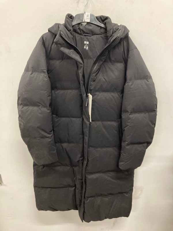 Lot 540  
            Nottingham SR9 - Delivery Only 

                
UNIQLO BLACK TRENCH COAT UK SIZE XL