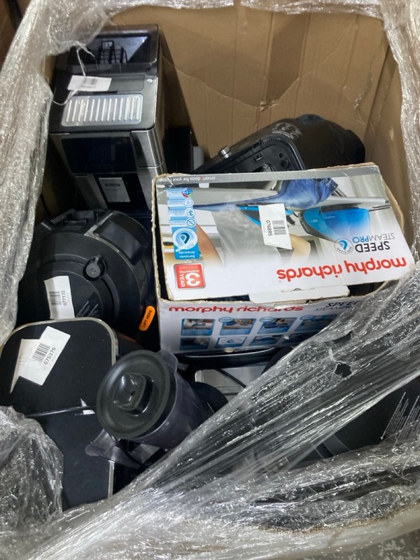 Lot 107  
            Nottingham SR1 - Delivery or Collection 

                
PALLET OF VARIOUS SMALL KITCHEN APPLIANCES (SMALL APPLIANCES 04/12/2025) - Image 2