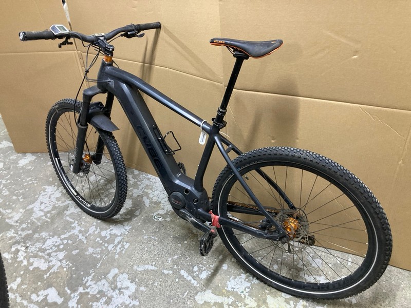 Lot 124  
            Nottingham SR1 - Collection Only 

                
CUBE ELECTRIC MOUNTAIN BIKE - MPSS02590029 (COLLECTION ONLY)