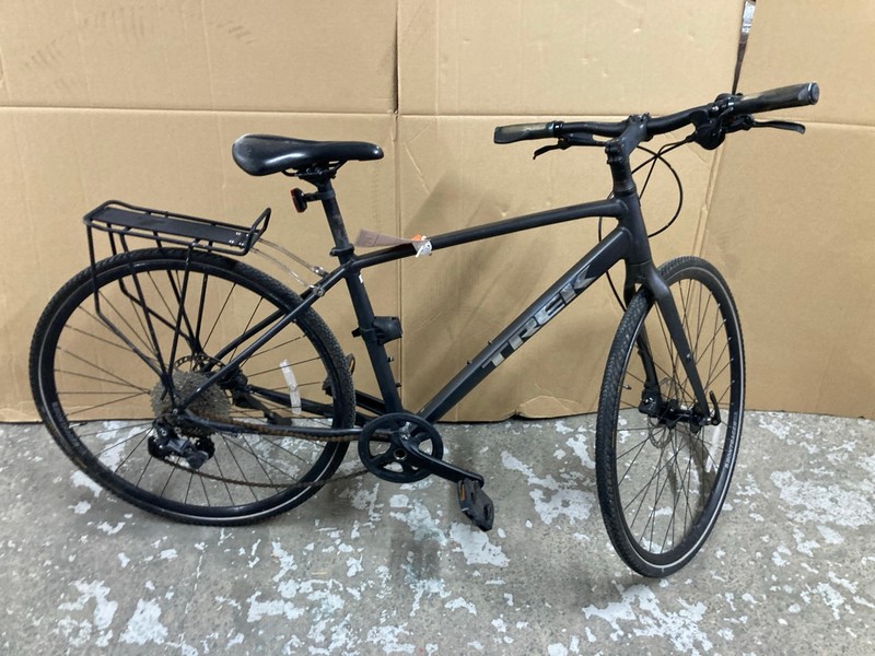 Lot 135  
            Nottingham SR1 - Collection Only 

                
TREK HYBRID BIKE - MPSS3356500 (COLLECTION ONLY)
