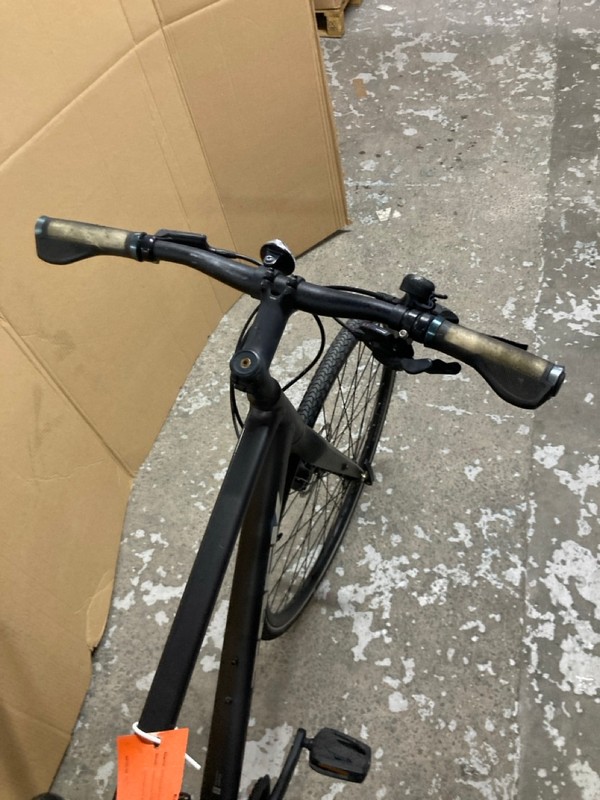 Lot 135  
            Nottingham SR1 - Collection Only 

                
TREK HYBRID BIKE - MPSS3356500 (COLLECTION ONLY)