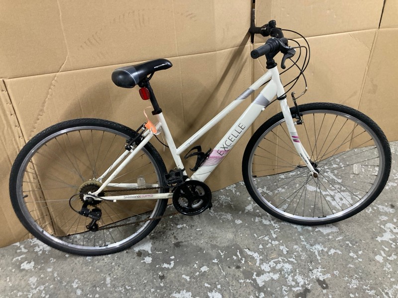 Lot 141  
            Nottingham SR1 - Collection Only 

                
APOLLO EXCELLE HYBRID BIKE - MPSS00988997 (COLLECTION ONLY)