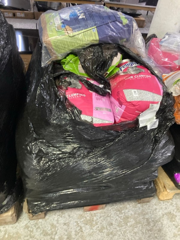 Lot 150  
            Nottingham SR1 - Delivery or Collection 

                
PALLET OF PET PRODUCTS INC. BACK 2 NATURE SMALL ANIMAL BEDDING & LITTER