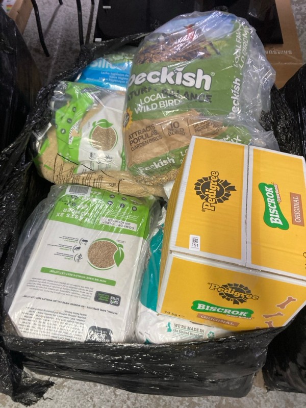 Lot 151  
            Nottingham SR1 - Delivery or Collection 

                
PALLET OF PET PRODUCTS INC. PEDIGREE BISCROK GRAVY BONES - BEST BEFORE: 24/07/2027