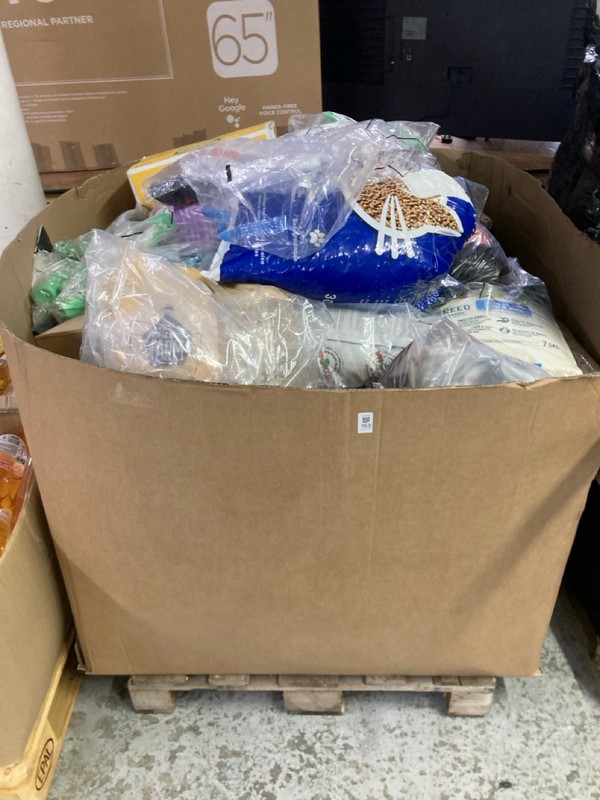 Lot 153  
            Nottingham SR1 - Delivery or Collection 

                
PALLET OF VARIOUS ITEMS INC. LYNX PEACH INFUSION SHOWER GEL