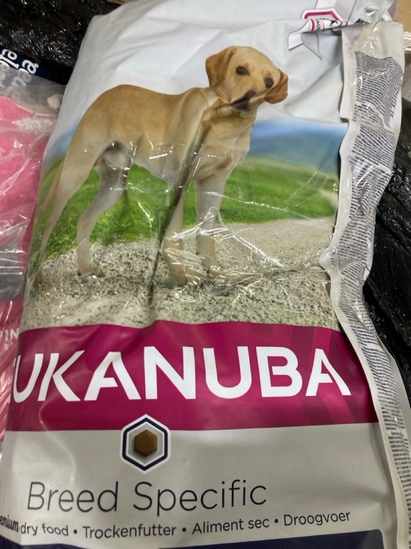 Lot 156  
            Nottingham SR1 - Delivery or Collection 

                
PALLET OF PET PRODUCTS INC. BREEDER CELECT CAT LITTER - Image 4