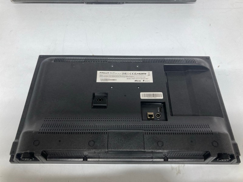 Lot 62  
            Nottingham SR1 - Delivery or Collection 

                
2 X VARIOUS TVS INC, TOSHIBA (SMASHED/SALVAGE/SPARES) - Image 4