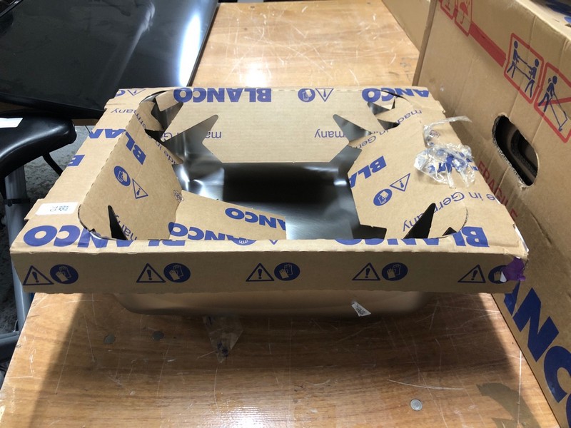 Lot 70  
            Nottingham SR1 - Delivery or Collection 

                
BLANCO STAINLESS STEEL SINK - Image 4