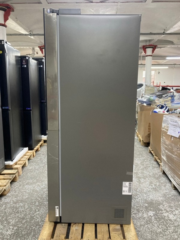 Lot 78  
            Nottingham SR1 - Delivery or Collection 

                
LG AMERICAN FRIDGE FREEZER MODEL: GSGV81PYLL - ORIGINAL RRP.£1,279 - Image 4