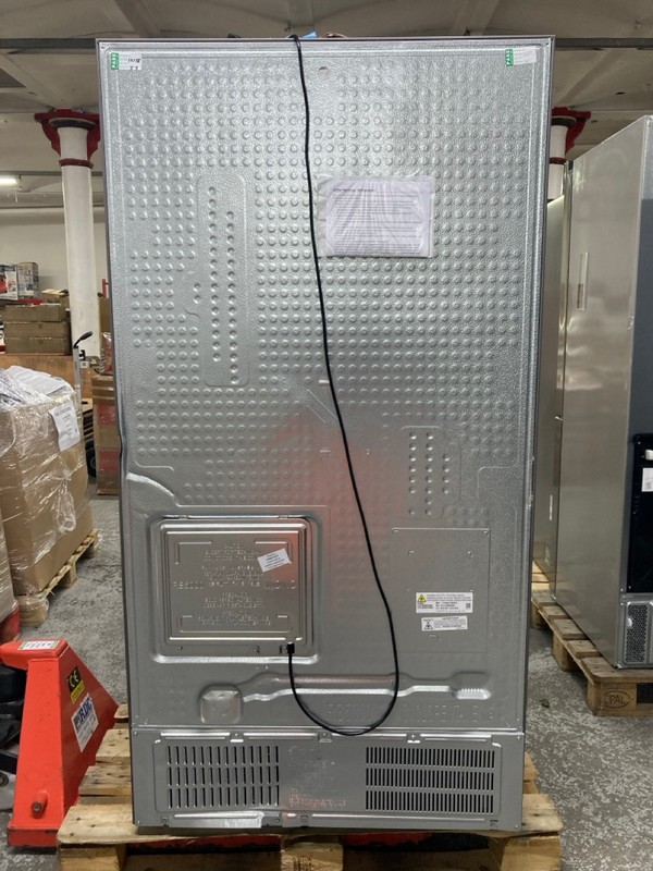 Lot 80  
            Nottingham SR1 - Delivery or Collection 

                
SAMSUNG BESPOKE SI SERES 6 SPACEMAX AMERICAN FRIDGE FREEZER MODEL: RS70F65QEF - O... - Image 3
