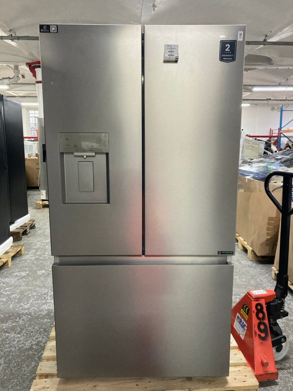 Lot 85  
            Nottingham SR1 - Delivery or Collection 

                
HISENSE AMERICAN FRIDGE FREEZER MODEL: RF815N4SESE - ORIGINAL RRP.£929