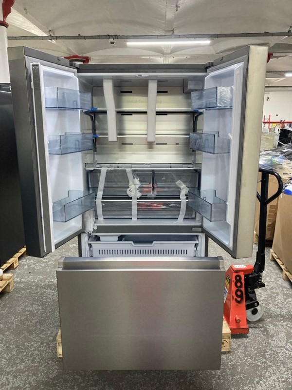 Lot 85  
            Nottingham SR1 - Delivery or Collection 

                
HISENSE AMERICAN FRIDGE FREEZER MODEL: RF815N4SESE - ORIGINAL RRP.£929 - Image 2