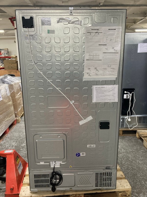 Lot 85  
            Nottingham SR1 - Delivery or Collection 

                
HISENSE AMERICAN FRIDGE FREEZER MODEL: RF815N4SESE - ORIGINAL RRP.£929 - Image 3