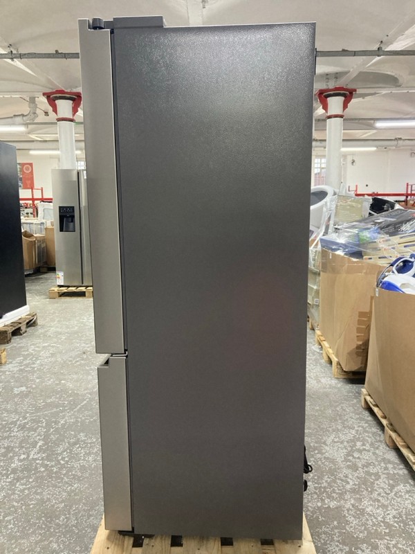 Lot 85  
            Nottingham SR1 - Delivery or Collection 

                
HISENSE AMERICAN FRIDGE FREEZER MODEL: RF815N4SESE - ORIGINAL RRP.£929 - Image 4