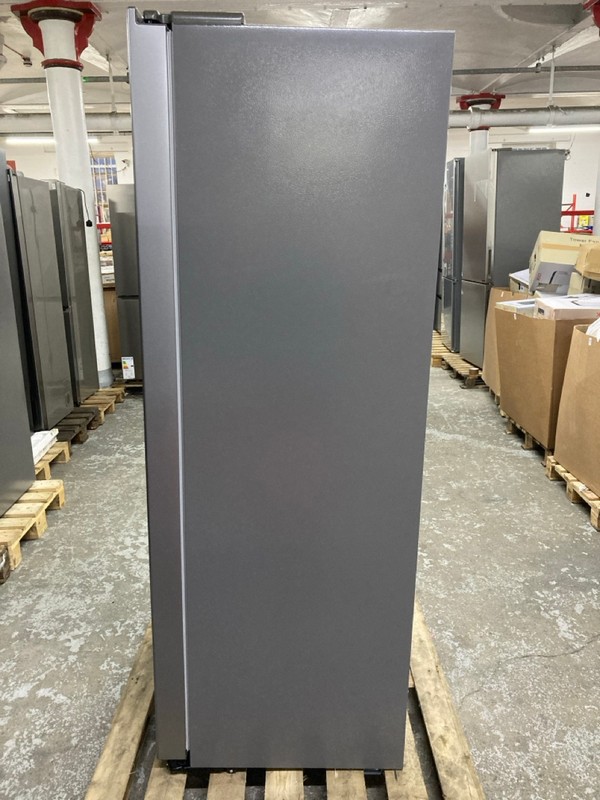 Lot 92  
            Nottingham SR1 - Delivery or Collection 

                
LOGIK AMERICAN FRIDGE FREEZER MODEL: LSBSX23 - ORIGINAL RRP.£519 - Image 4