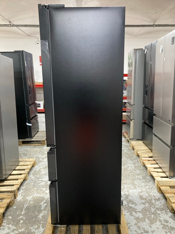 Lot 93  
            Nottingham SR1 - Delivery or Collection 

                
HISENSE AMERICAN STYLE FRIDGE FREEZER MODEL: RF632N4AFE - ORIGINAL RRP.£799 - Image 4