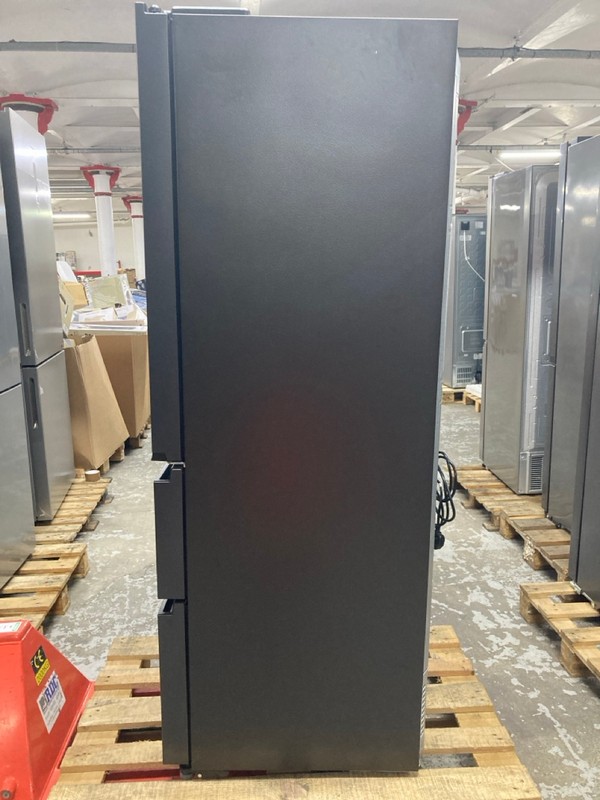 Lot 98  
            Nottingham SR1 - Delivery or Collection 

                
HAIER AMERICAN STYLE FRIDGE FREEZER MODEL: HFR3718ENPT - ORIGINAL RRP.£649 - Image 5