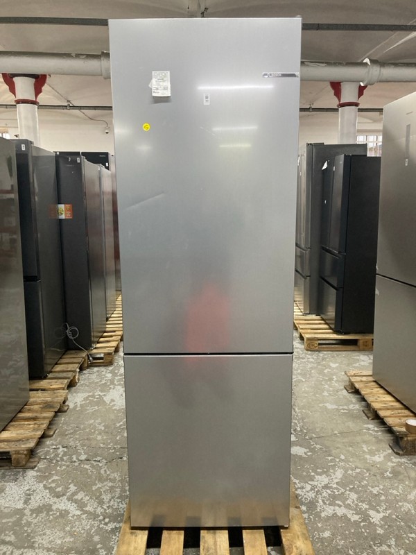 Lot 99  
            Nottingham SR1 - Delivery or Collection 

                
BOSCH SERIES 4 TALL FRIDGE FREEZER MODEL: KGN492LDFG - ORIGINAL RRP.£899