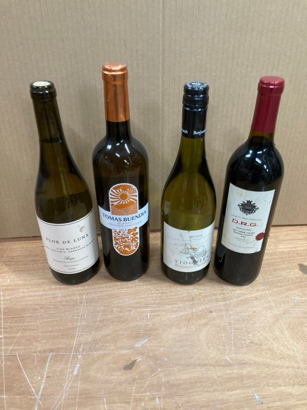 Lot 101  
            Nottingham SR8 - Collection Only 

                
QUANTITY OF WINES TO INCLUDE CHAMPAGNE- 18+ ID REQUIRED  - COLLECTION ONLY