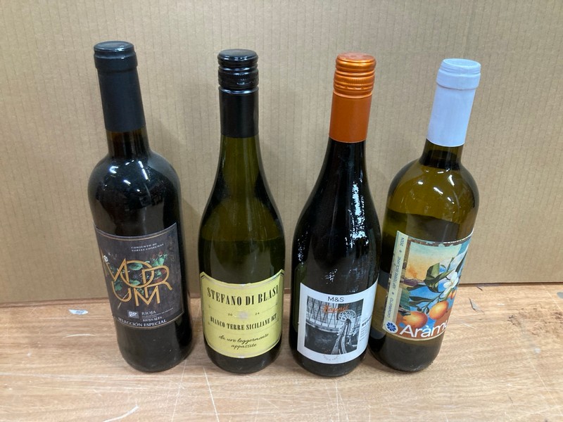 Lot 107  
            Nottingham SR8 - Collection Only 

                
QTY OF WINES TO INCLUDE RIOJA- 18+ ID REQUIRED  - COLLECTION ONLY