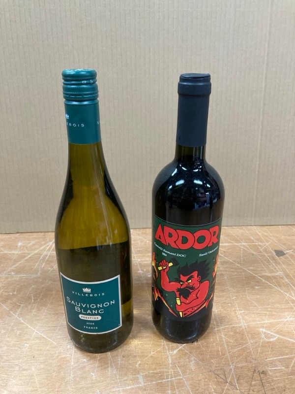 Lot 110  
            Nottingham SR8 - Collection Only 

                
QTY OF WINES TO INCLUDE CABERNET SAUVIGNON- 18+ ID REQUIRED  - COLLECTION ONLY