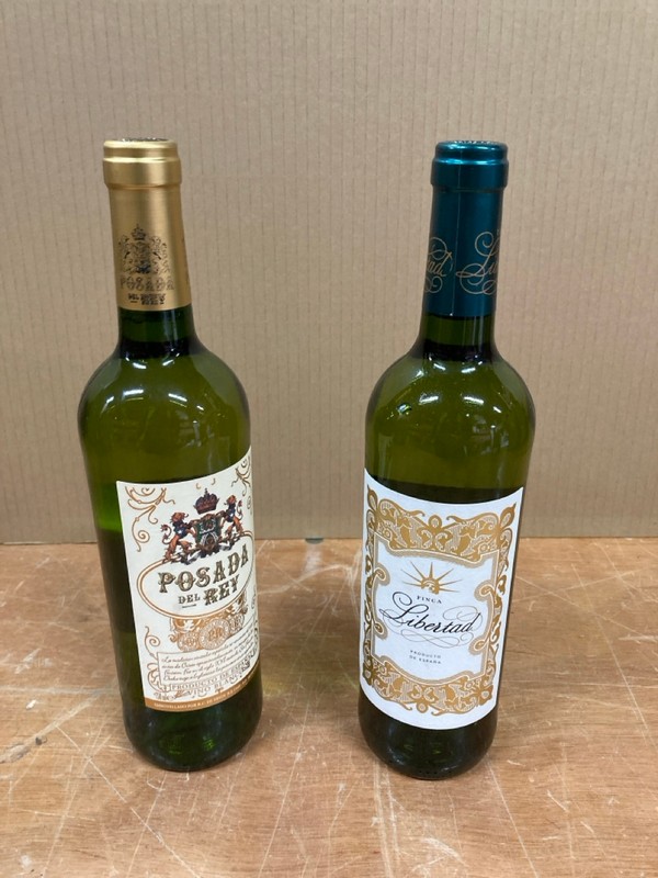 Lot 115  
            Nottingham SR8 - Collection Only 

                
QTY OF ALCOHOLIC DRINKS TO INCLUDE BLACKSHORE STOUT- 18+ ID REQUIRED  - COLLECTIO...