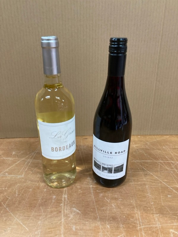 Lot 116  
            Nottingham SR8 - Collection Only 

                
QTY OF  WINES TO INCLUDE PROSECCO- 18+ ID REQUIRED  - COLLECTION ONLY - Image 4