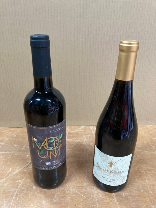 Lot 120  
            Nottingham SR8 - Collection Only 

                
QTY OF WINES TO INCLUDE PINOT NOIR- 18+ ID REQUIRED  - COLLECTION ONLY