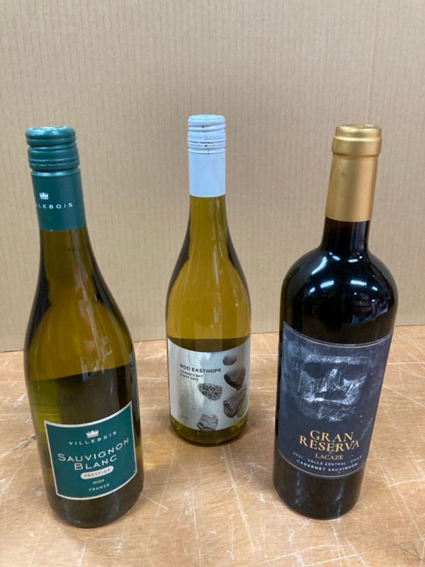 Lot 122  
            Nottingham SR8 - Collection Only 

                
QTY OF ALCOHOLIC DRINKS TO INCLUDE BLACKSHORE STOUT- 18+ ID REQUIRED  - COLLECTIO... - Image 3