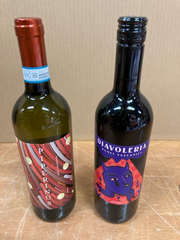 Lot 124  
            Nottingham SR8 - Collection Only 

                
QTY OF WINES  TO INCLUDE SHIRAZ- 18+ ID REQUIRED  - COLLECTION ONLY - Image 4