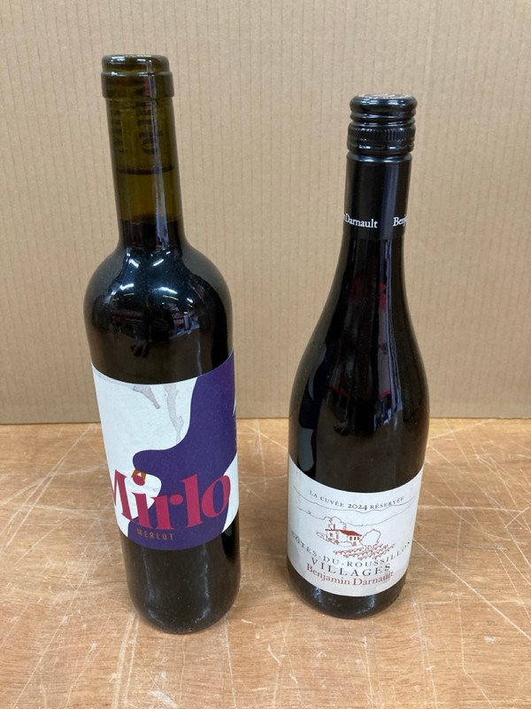 Lot 125  
            Nottingham SR8 - Collection Only 

                
QTY OF WINES TO INCLUDE CABERNET SAUVIGNON- 18+ ID REQUIRED  - COLLECTION ONLY