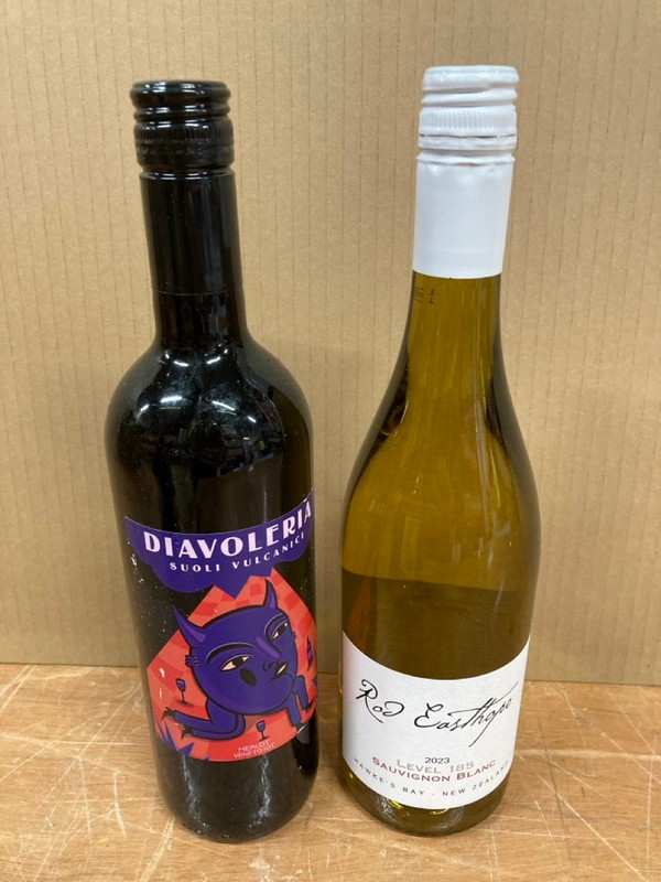 Lot 128  
            Nottingham SR8 - Collection Only 

                
QTY OF WINES WINES TO INCLUDE SAUVIGNON BLANC- 18+ ID REQUIRED  - COLLECTION ONLY