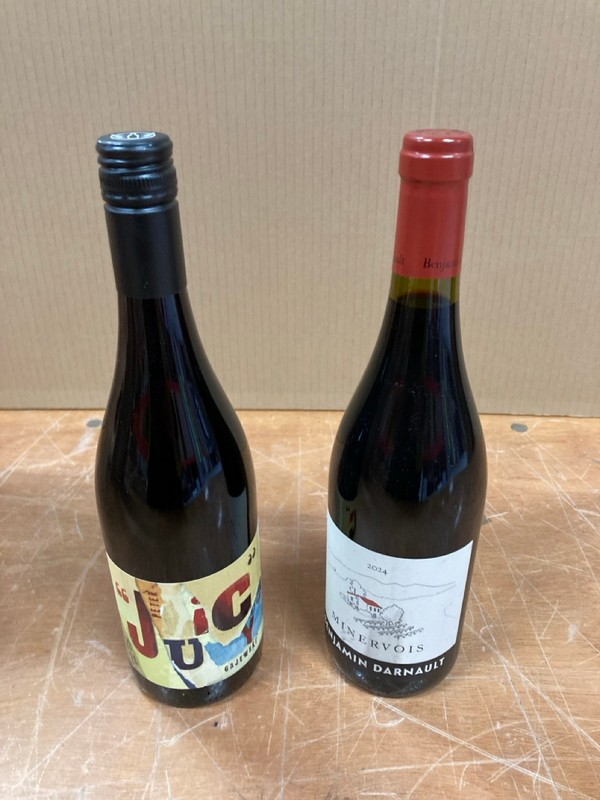 Lot 133  
            Nottingham SR8 - Collection Only 

                
QTY OF  WINES TO INCLUDE PROSECCO- 18+ ID REQUIRED  - COLLECTION ONLY - Image 4