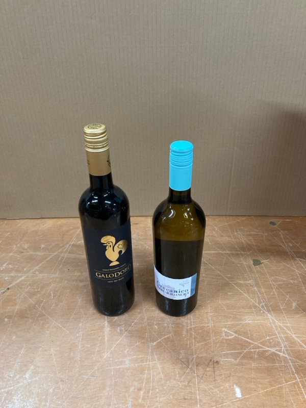 Lot 134  
            Nottingham SR8 - Collection Only 

                
QTY OF WINES  TO INCLUDE SAUVIGNON BLANC- 18+ ID REQUIRED  - COLLECTION ONLY - Image 4