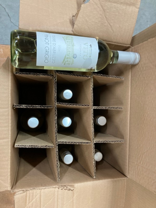 Lot 142  
            Nottingham SR8 - Collection Only 

                
QTY OF WINES  TO INCLUDE PINOT GRIGIO- 18+ ID REQUIRED  - COLLECTION ONLY