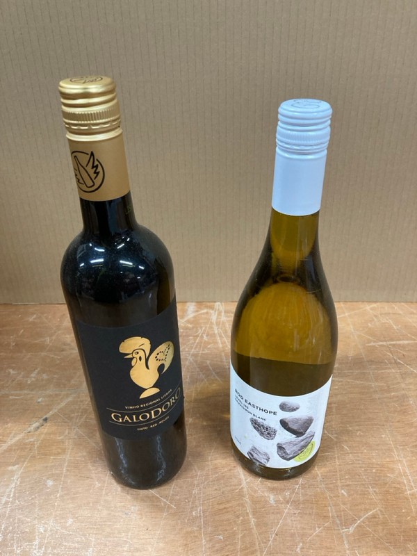 Lot 142  
            Nottingham SR8 - Collection Only 

                
QTY OF WINES  TO INCLUDE PINOT GRIGIO- 18+ ID REQUIRED  - COLLECTION ONLY