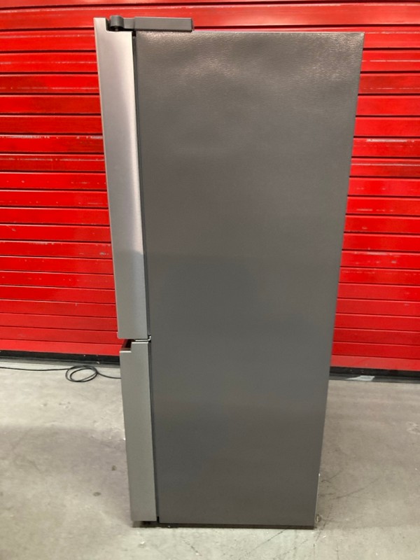 Lot 15  
            Nottingham SR8 - Delivery Or Collection 

                
HISENSE SMART FRIDGE FREEZER. STAINLESS STEEL. MODEL: RQ758N4SASE. ORIGINAL RRP: ... - Image 4