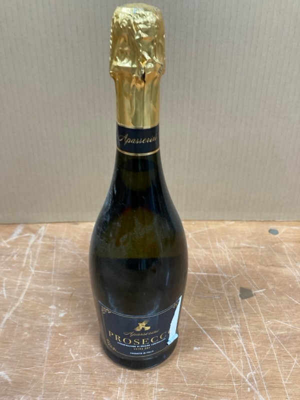 Lot 172  
            Nottingham SR8 - Collection Only 

                
QUANTITY OF WINES TO INCLUDE PROSECCO- 18+ ID REQUIRED  - COLLECTION ONLY