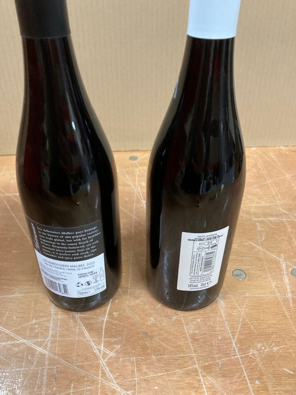 Lot 173  
            Nottingham SR8 - Collection Only 

                
QUANTITY OF WINES TO INCLUDE MALBEC- 18+ ID REQUIRED  - COLLECTION ONLY