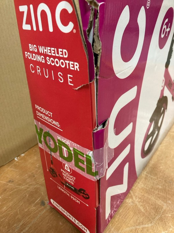 Lot 179  
            Nottingham SR8 - Delivery Or Collection 

                
ZINC BIG WHEELED FOLDING SCOOTER CRUISE - Image 3