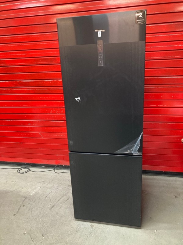 Lot 18  
            Nottingham SR8 - Delivery Or Collection 

                
HISENSE 60\40 FRIDGE FREEZER. MODEL: RB645N4BFE. ORIGINAL RRP: £649