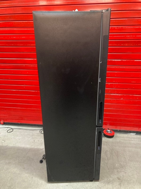 Lot 18  
            Nottingham SR8 - Delivery Or Collection 

                
HISENSE 60\40 FRIDGE FREEZER. MODEL: RB645N4BFE. ORIGINAL RRP: £649 - Image 6