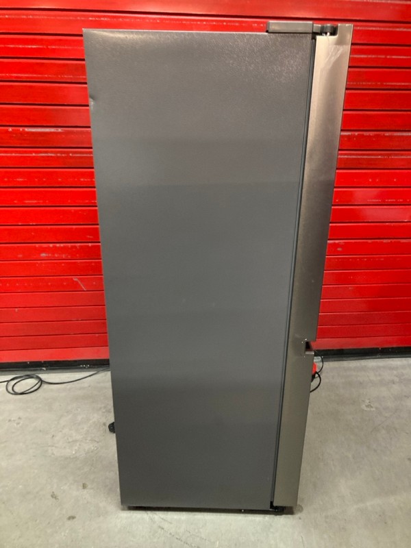 Lot 1  
            Nottingham SR8 - Delivery Or Collection 

                
HISENSE  AMERICAN SMART FRIDGE FREEZER. GREY STAINLESS STEEL. MODEL: RS818N4TIE. ... - Image 6