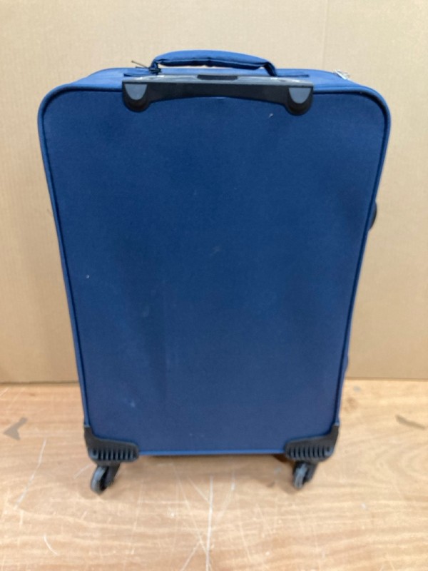 Lot 29  
            Nottingham SR8 - Delivery Or Collection 

                
FEATHERSTONE MEDIUM SUITCASE - Image 3